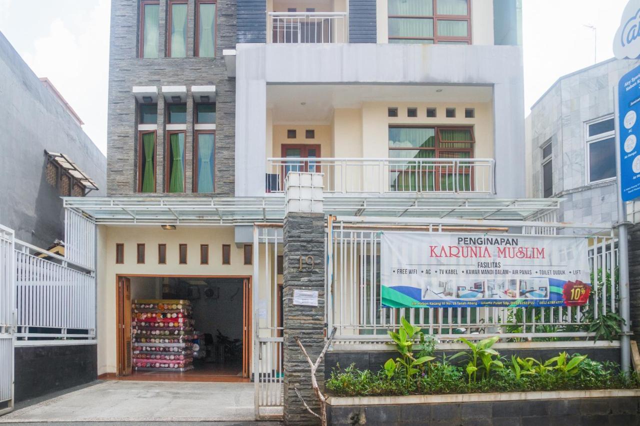 Oyo 3894 Karunia Muslim Syariah Hotel Джакарта Екстериор снимка