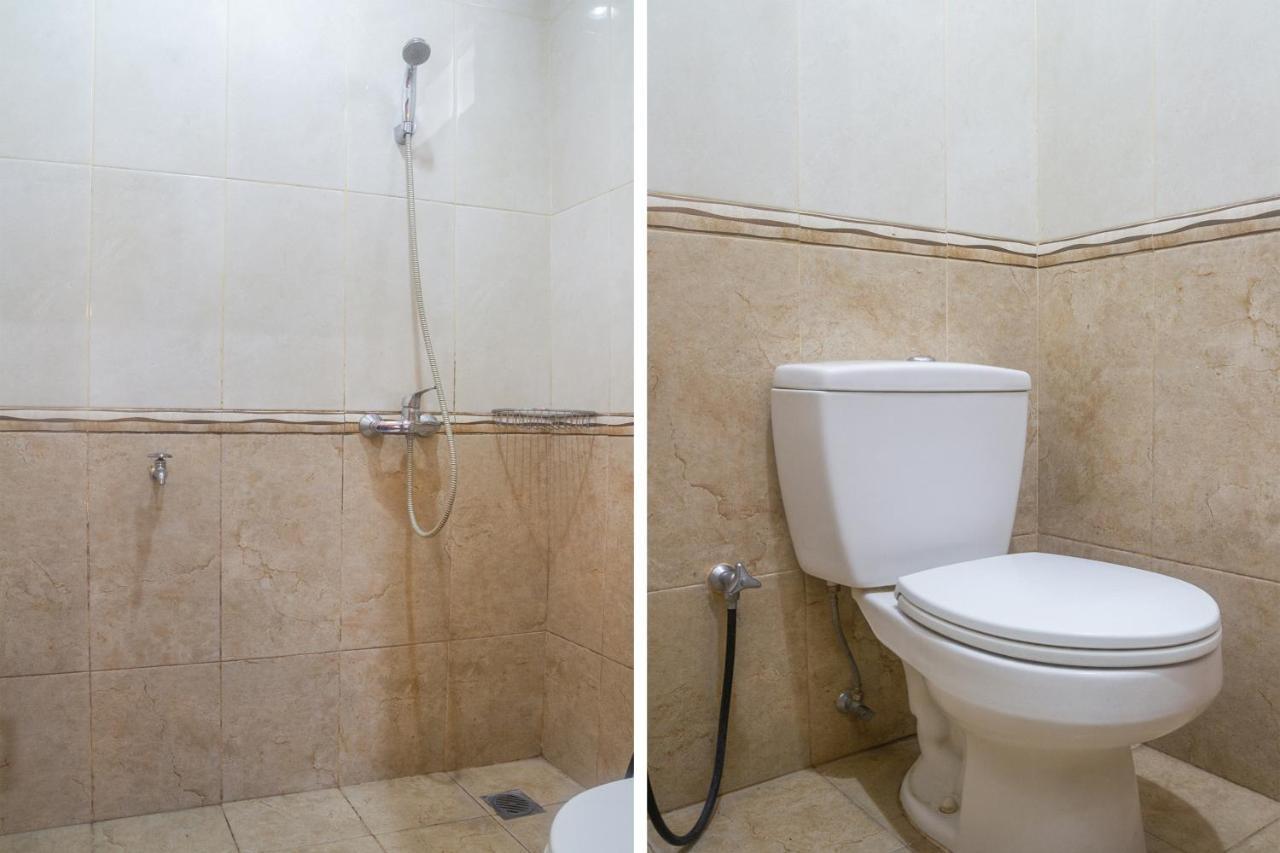 Oyo 3894 Karunia Muslim Syariah Hotel Джакарта Екстериор снимка