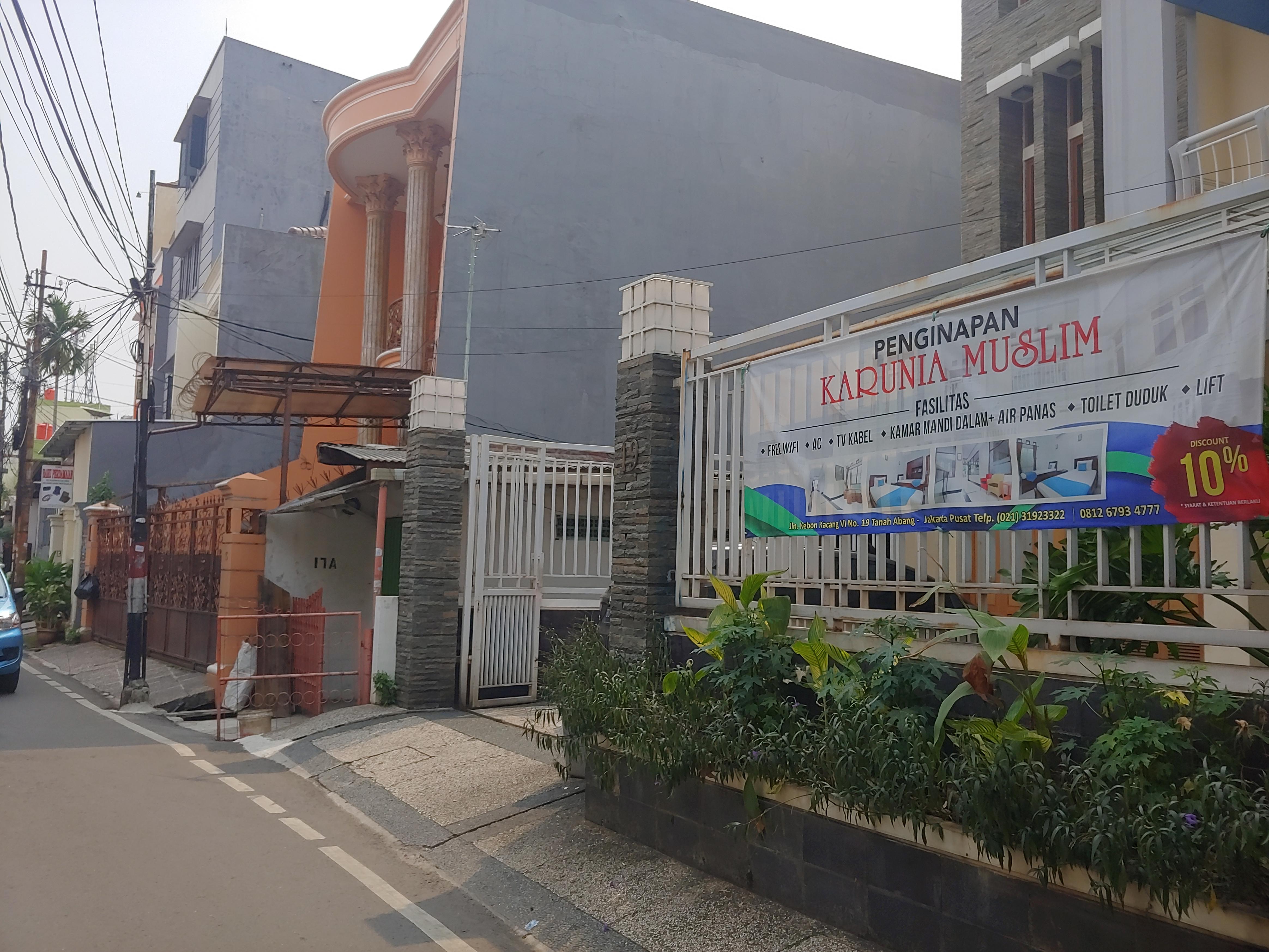 Oyo 3894 Karunia Muslim Syariah Hotel Джакарта Екстериор снимка