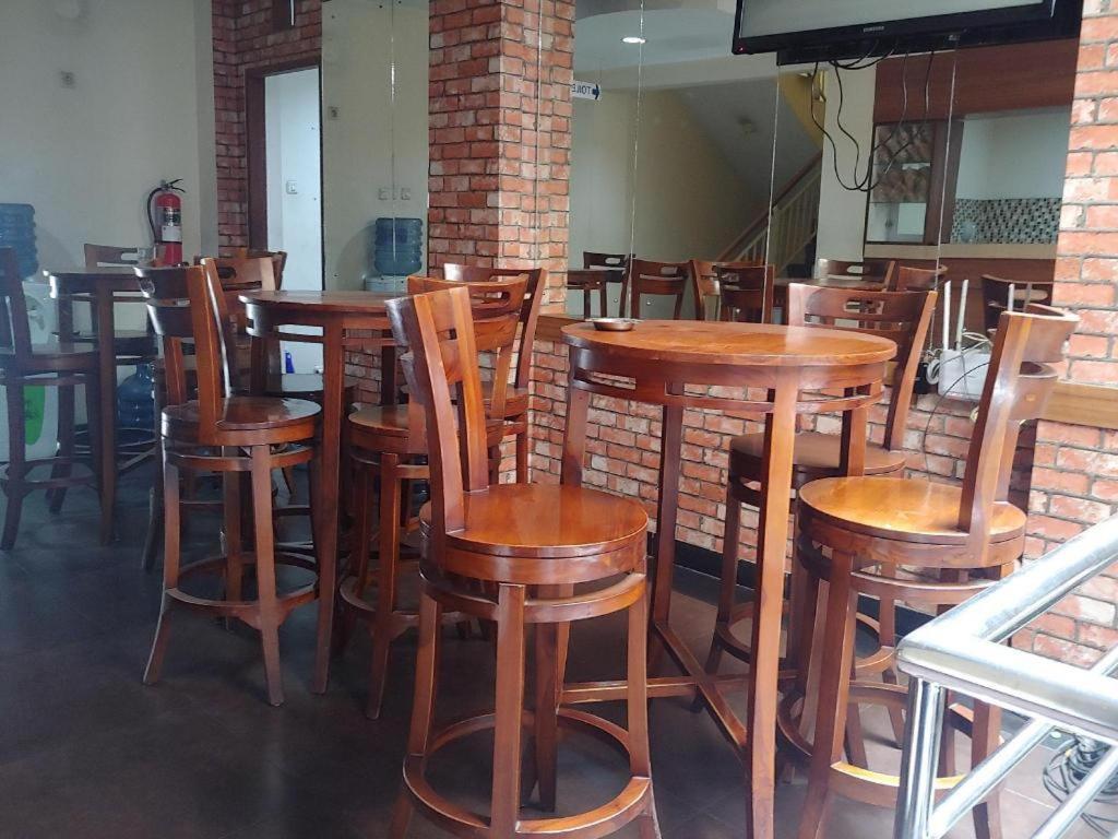 Oyo 3894 Karunia Muslim Syariah Hotel Джакарта Екстериор снимка